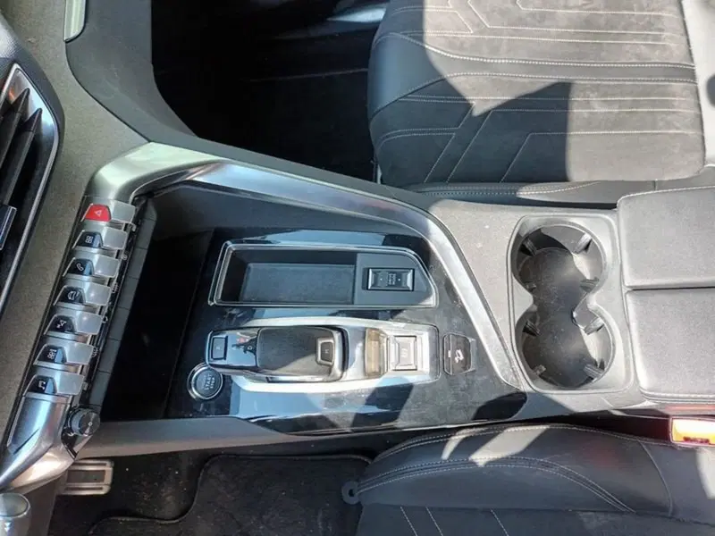 Peugeot 3008 usata a Bari (5)