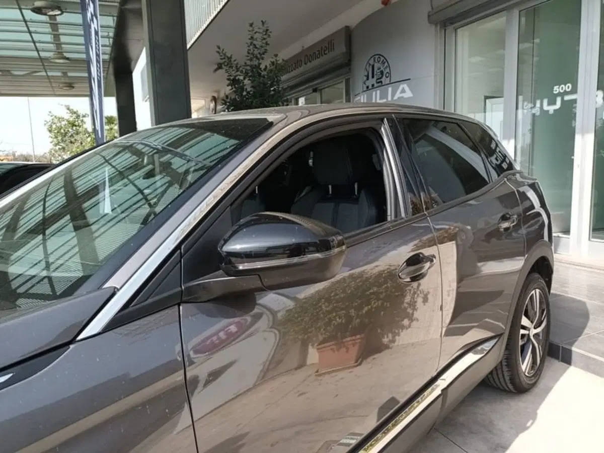 Peugeot 3008 usata a Bari (7)
