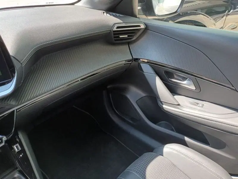 Peugeot 208 usata a Bari (11)