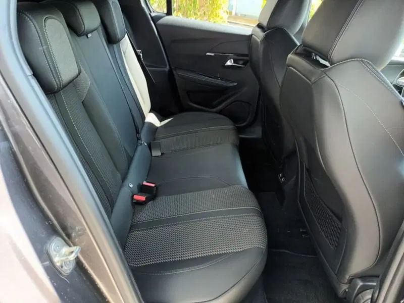 Peugeot 208 usata a Bari (16)