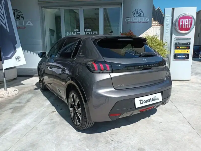 Peugeot 208 usata a Bari (19)