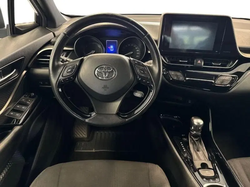 Toyota Toyota C-HR usata a Prato (12)