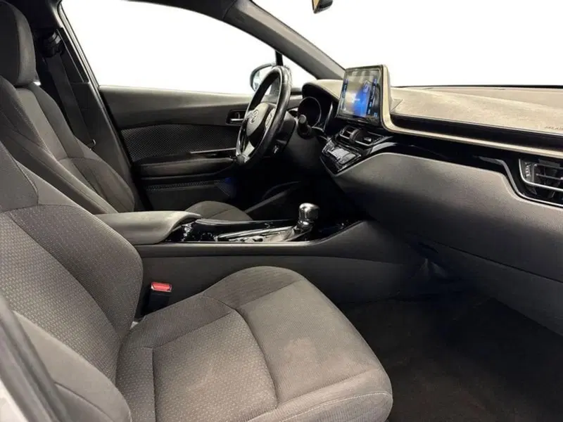 Toyota Toyota C-HR usata a Prato (13)
