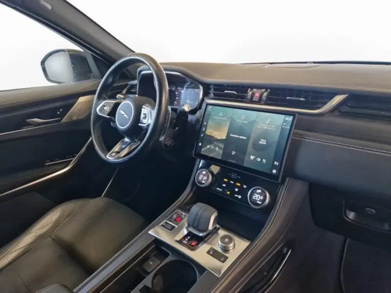 Jaguar F-Pace usata a Modena (10)