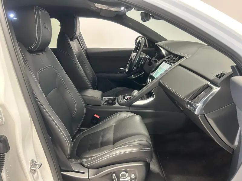Jaguar E-Pace usata a Napoli (3)