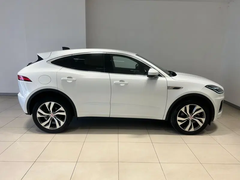 Jaguar E-Pace usata a Napoli (6)