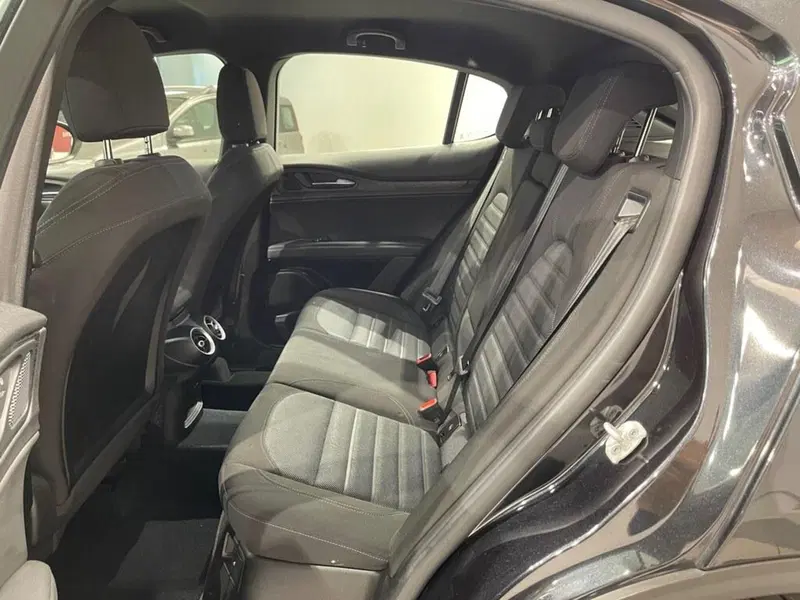 Alfa Romeo Stelvio usata a Sondrio (11)