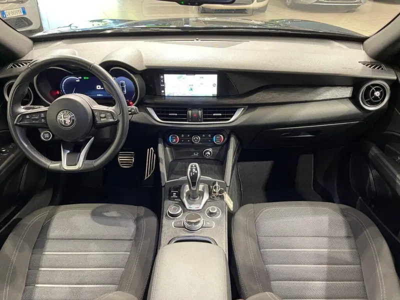 Alfa Romeo Stelvio usata a Sondrio (12)