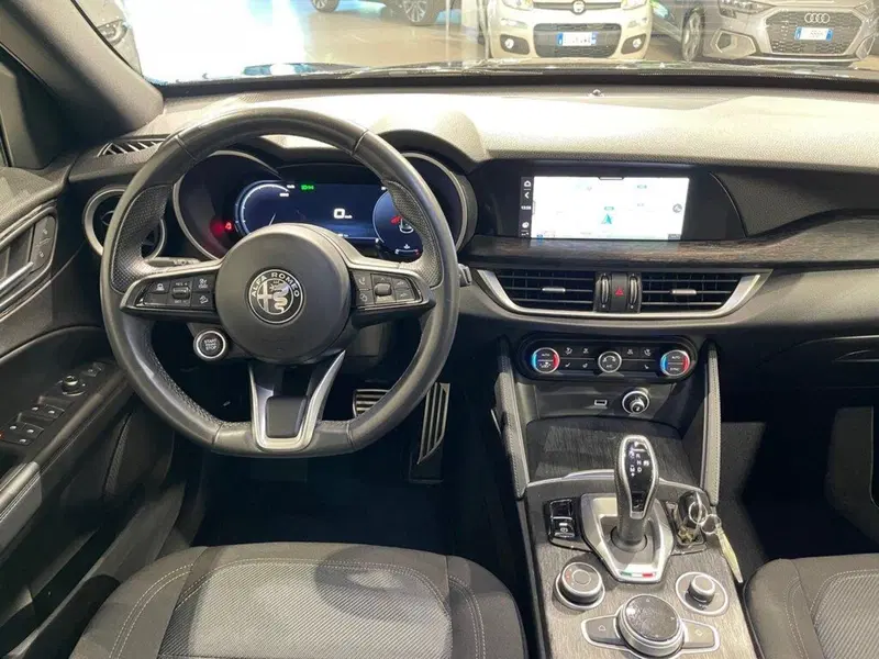 Alfa Romeo Stelvio usata a Sondrio (13)