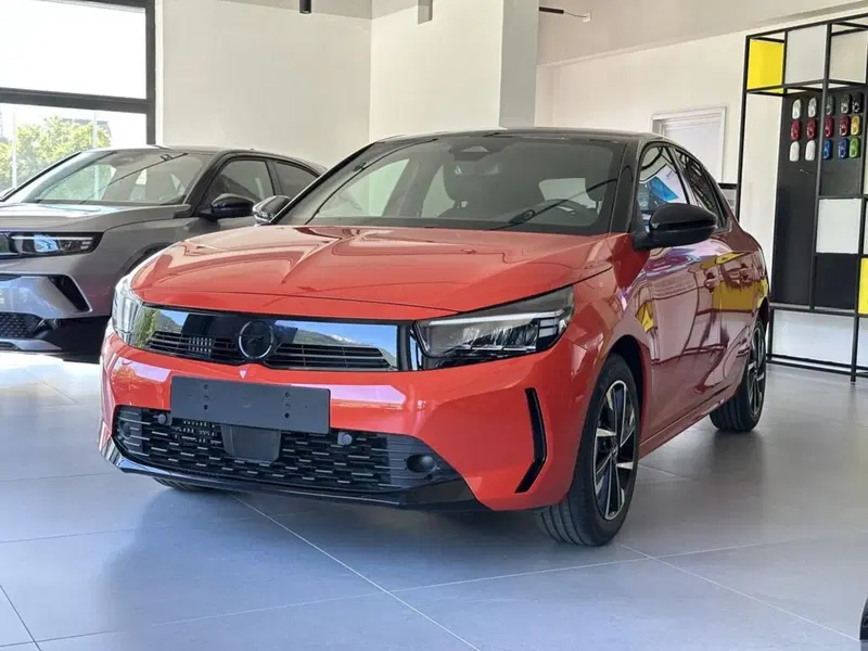 Opel Corsa nuova a Sondrio