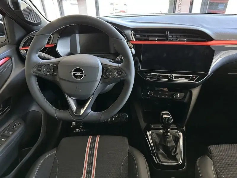 Opel Corsa nuova a Sondrio (12)