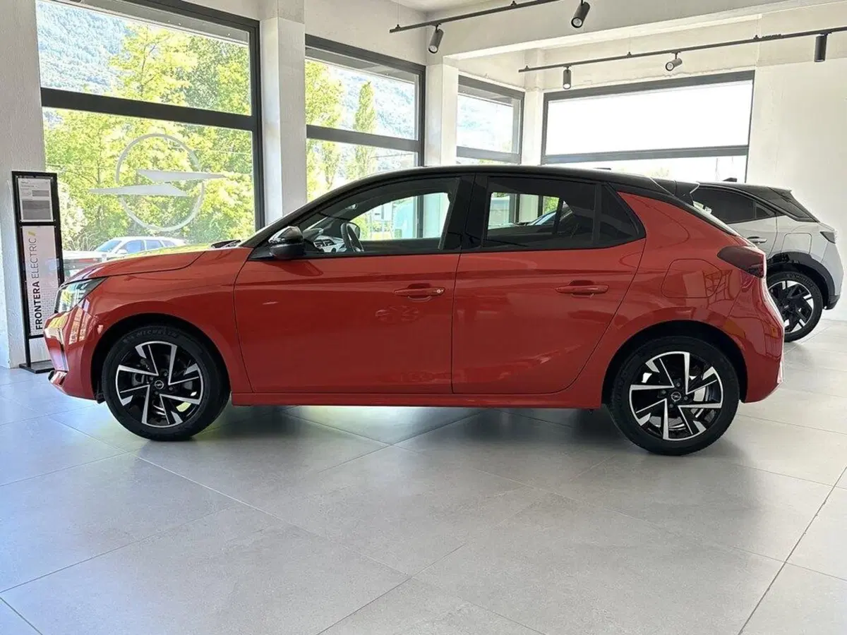 Opel Corsa nuova a Sondrio (2)