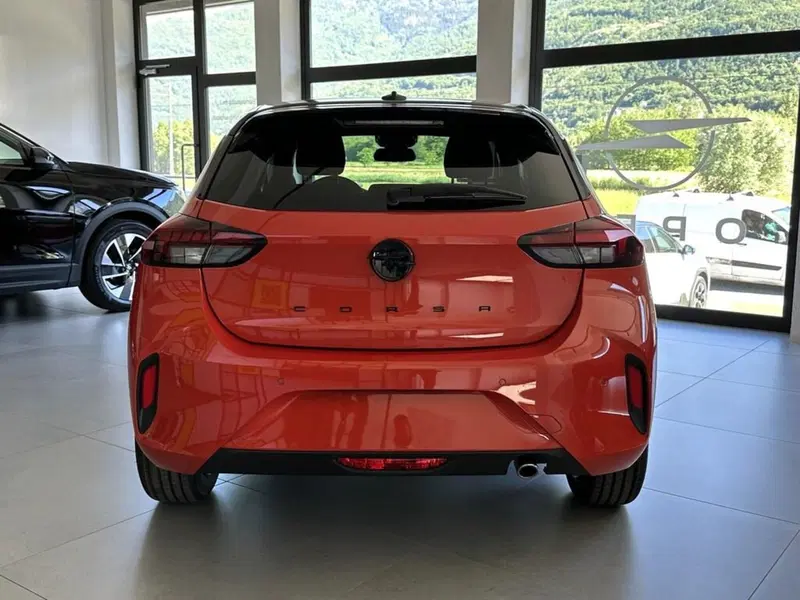 Opel Corsa nuova a Sondrio (4)