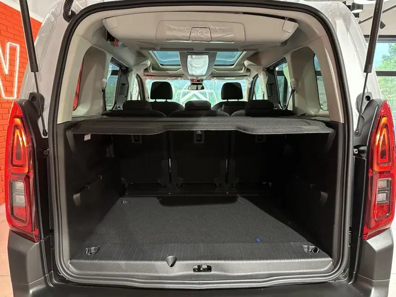 Citroen Berlingo nuova a Sondrio (14)