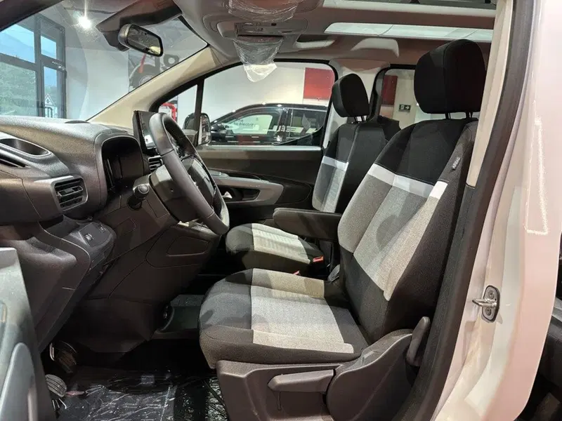 Citroen Berlingo nuova a Sondrio (9)