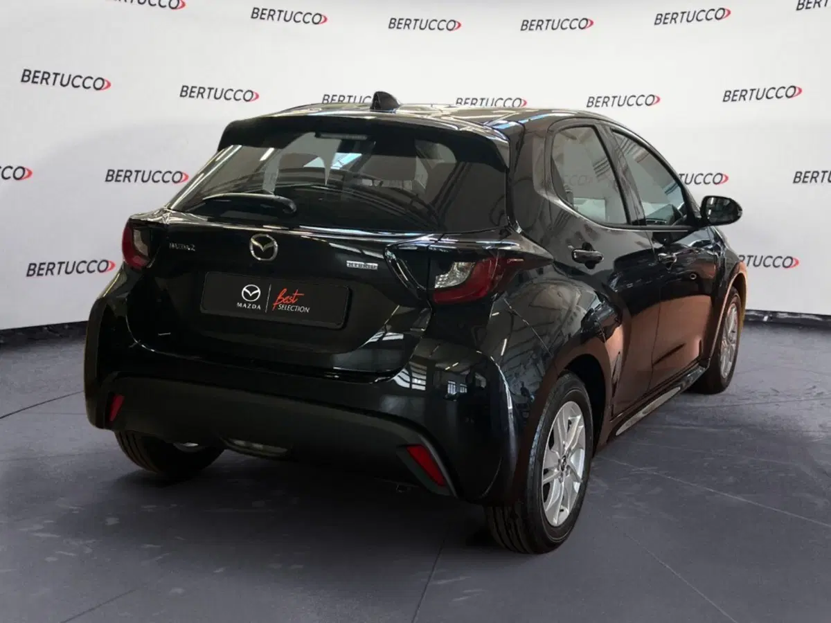 Mazda Mazda2 Hybrid nuova a Verona (4)