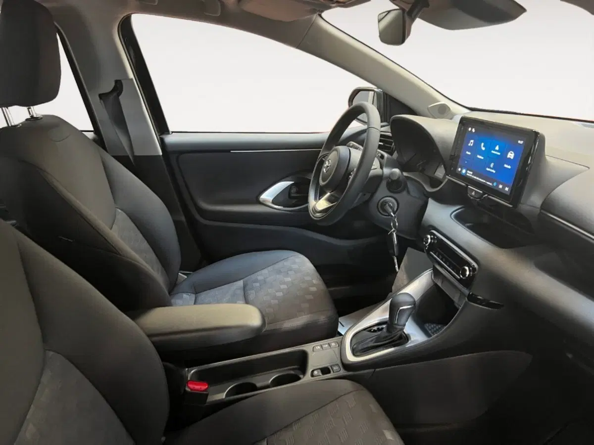 Mazda Mazda2 Hybrid nuova a Verona (6)