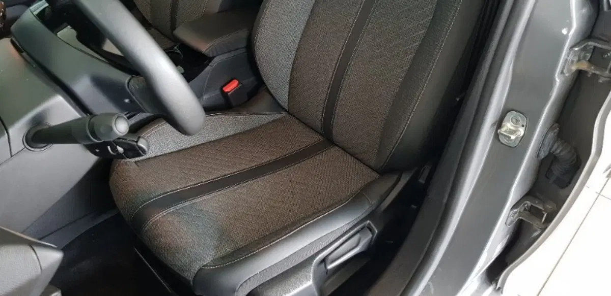 Peugeot 208 usata a Pordenone (14)