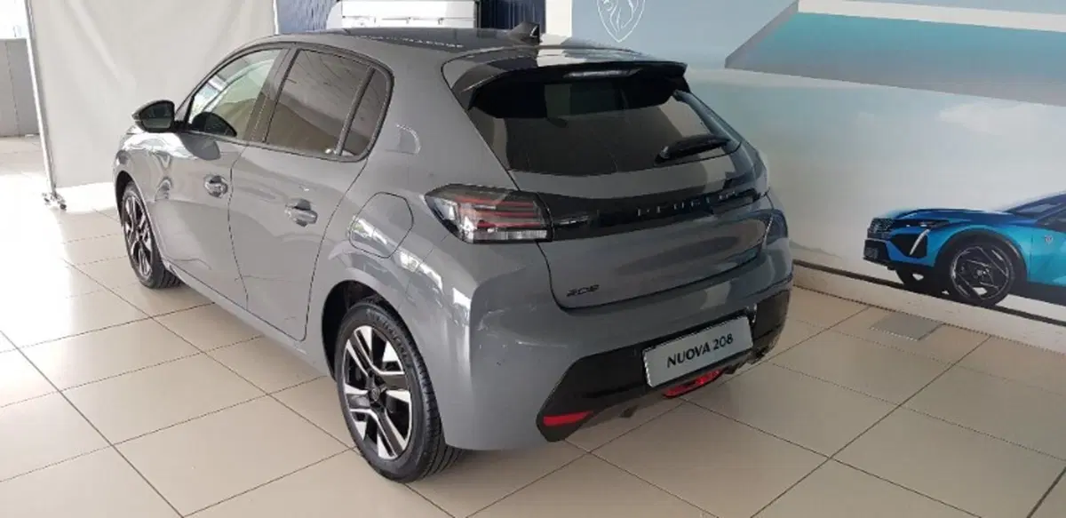 Peugeot 208 usata a Pordenone (4)