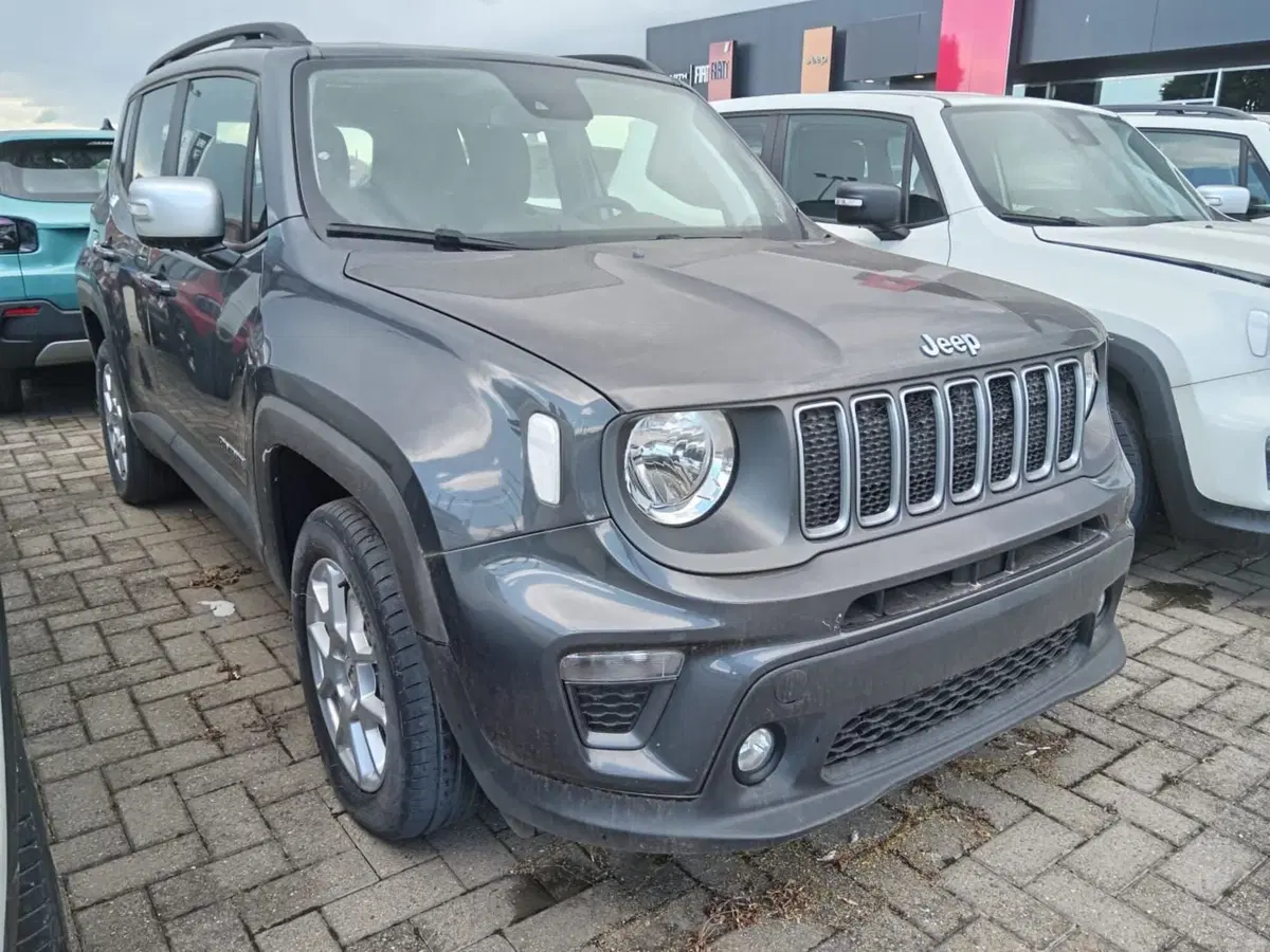 Jeep Renegade nuova a Alessandria (3)