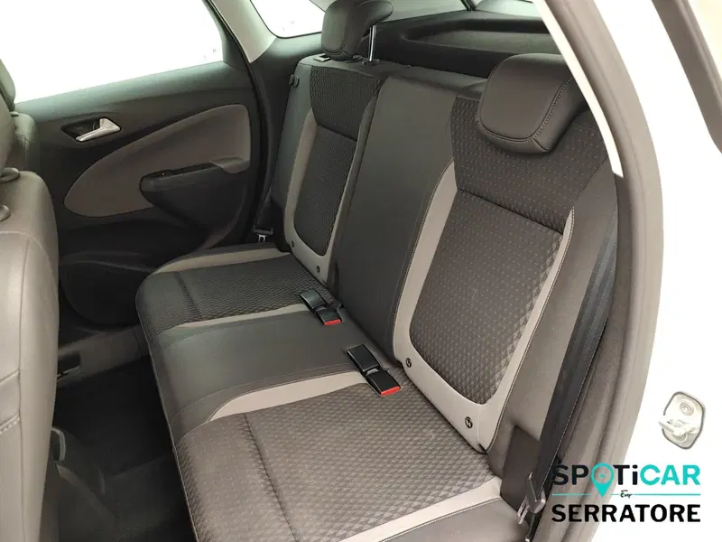 Opel Crossland X usata a Como (9)