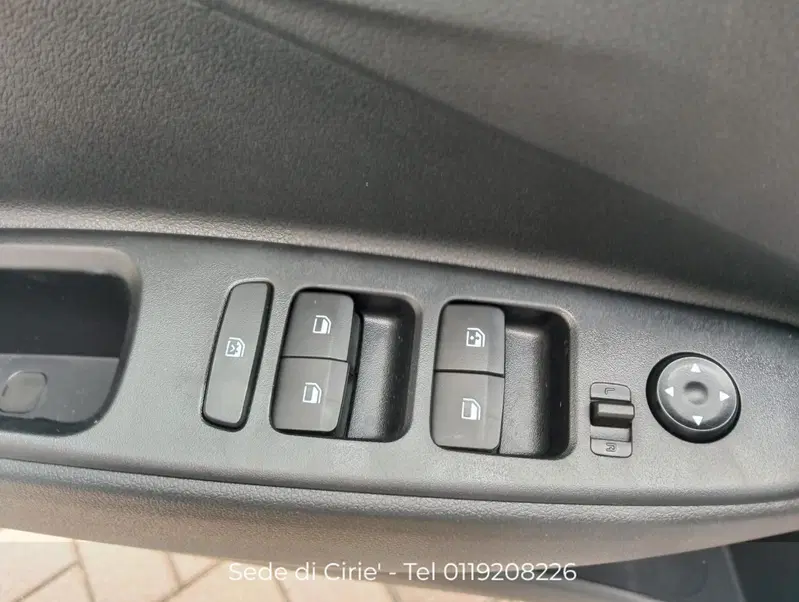 Hyundai i10 nuova a Torino (6)