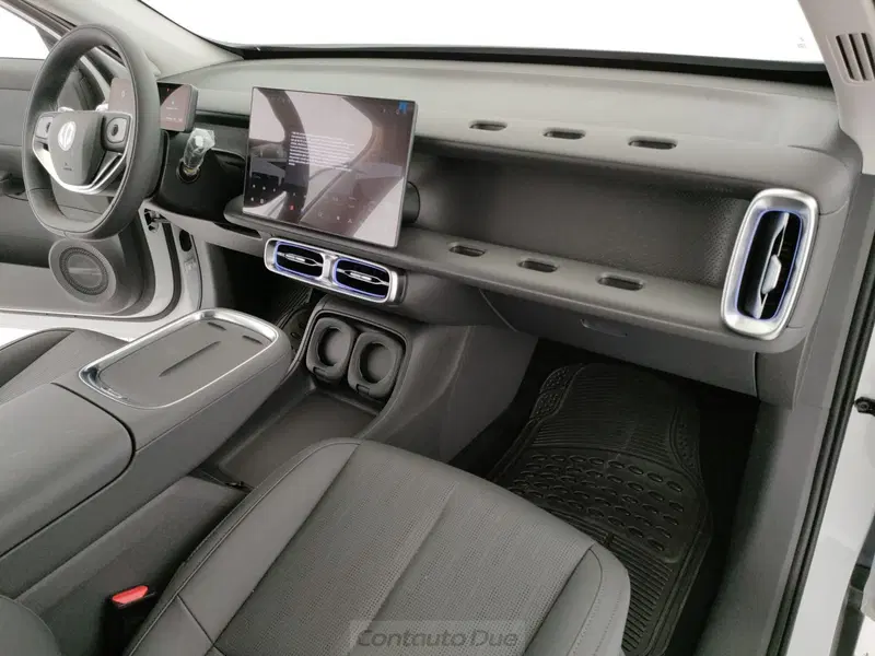 Leapmotor B10 nuova a Caserta (18)