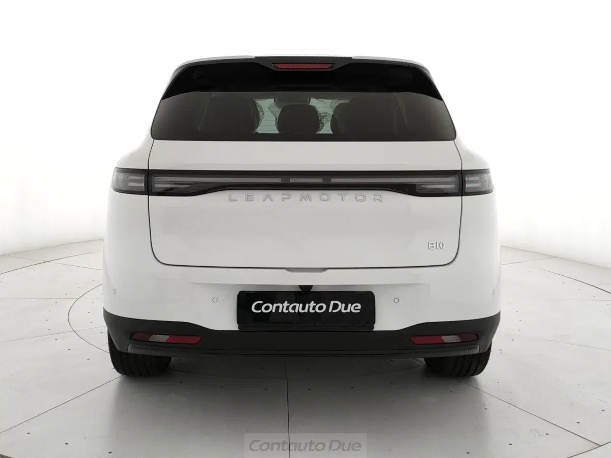 Leapmotor B10 nuova a Caserta (6)