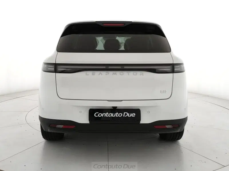 Leapmotor B10 nuova a Caserta (6)