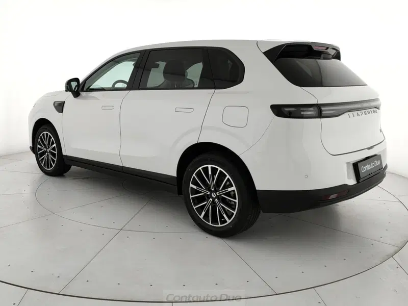 Leapmotor B10 nuova a Caserta (8)