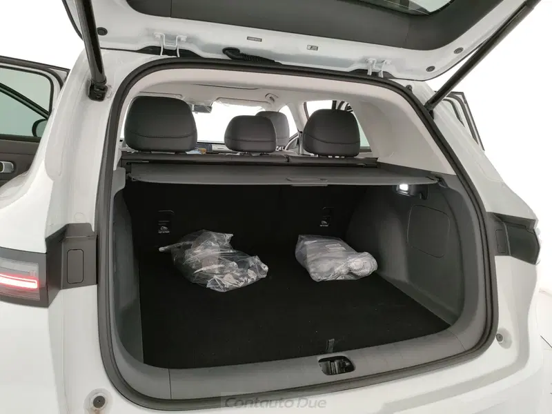Leapmotor B10 nuova a Caserta (9)