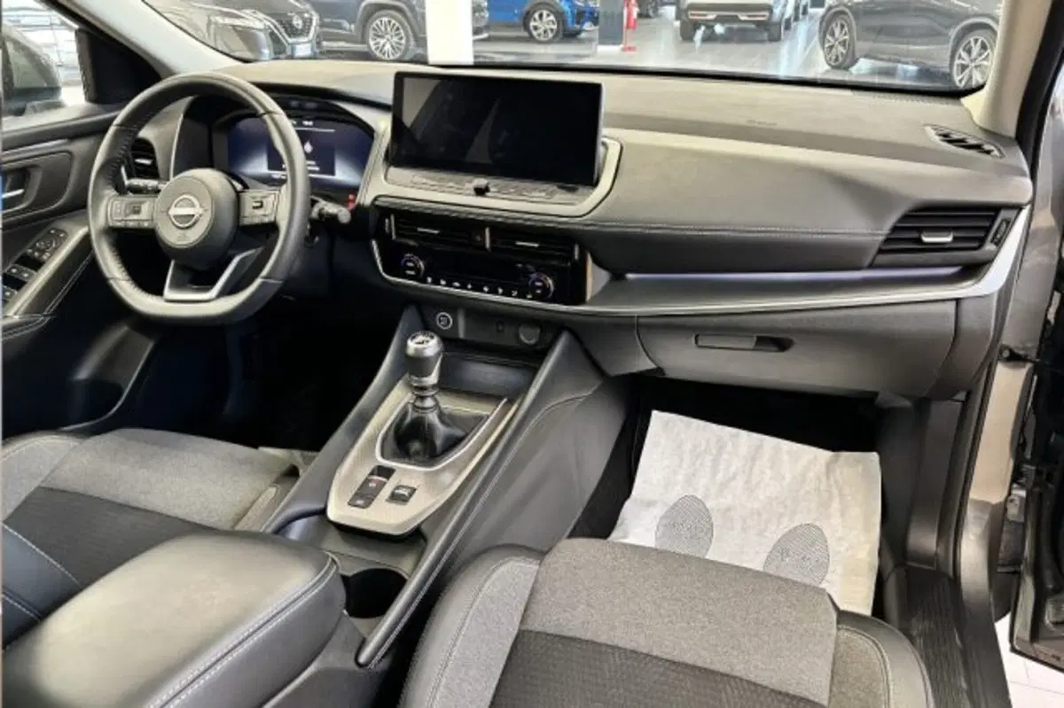Nissan Qashqai usata a Latina (9)