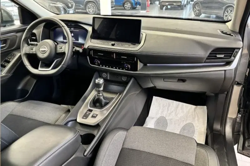 Nissan Qashqai usata a Latina (9)