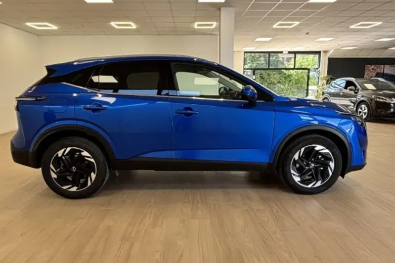 Nissan Qashqai usata a Latina (4)