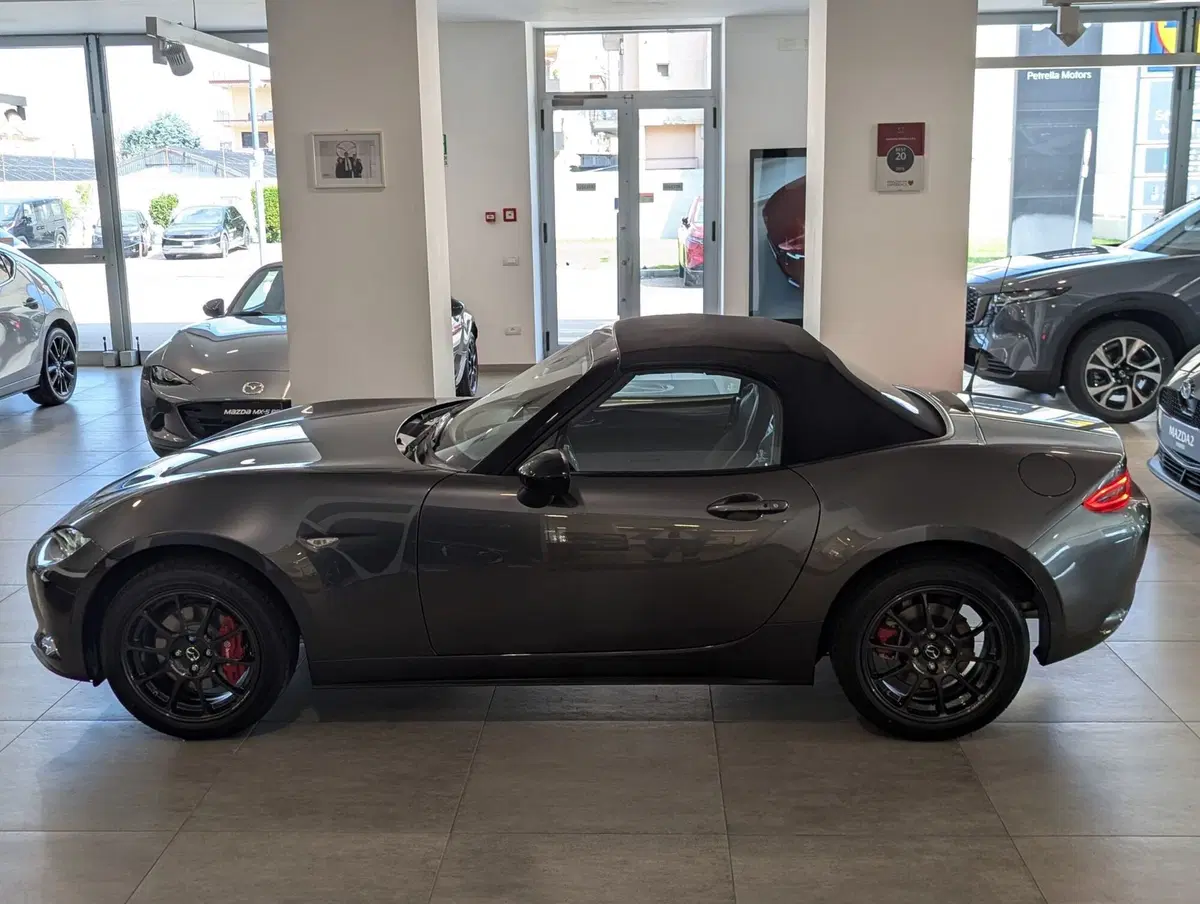 Mazda MX-5 nuova a Napoli (3)