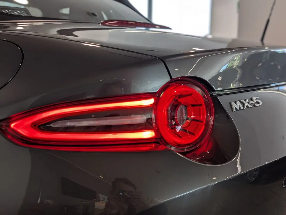 Mazda MX-5 nuova a Napoli (5)