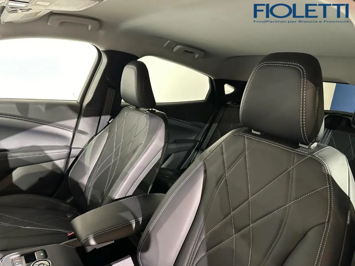 Ford Mustang Mach-E nuova a Brescia (14)