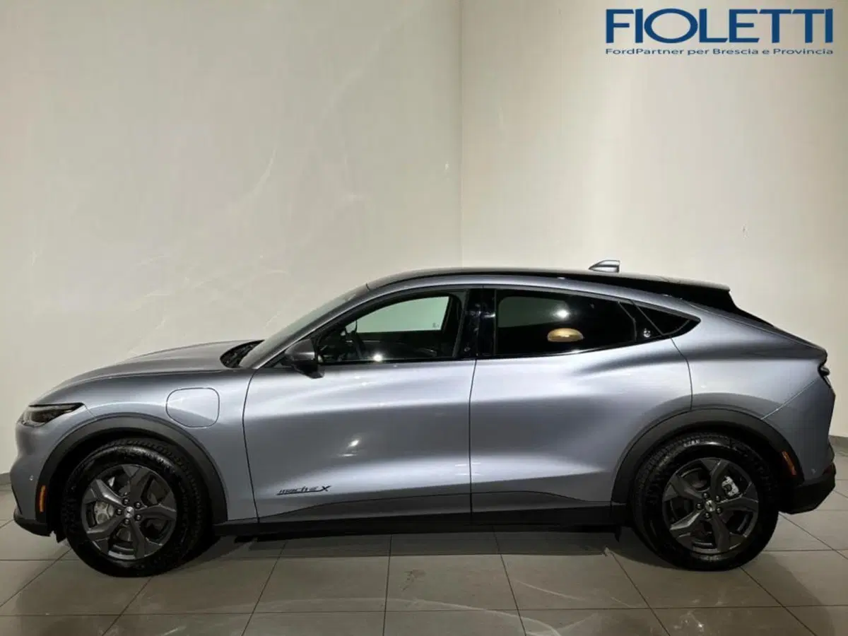 Ford Mustang Mach-E nuova a Brescia (4)