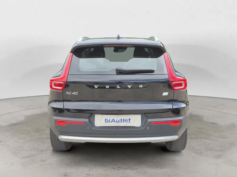 Volvo XC40 usata  (3)