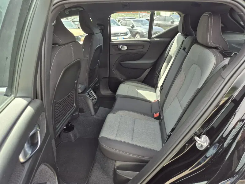 Volvo XC40 usata  (7)