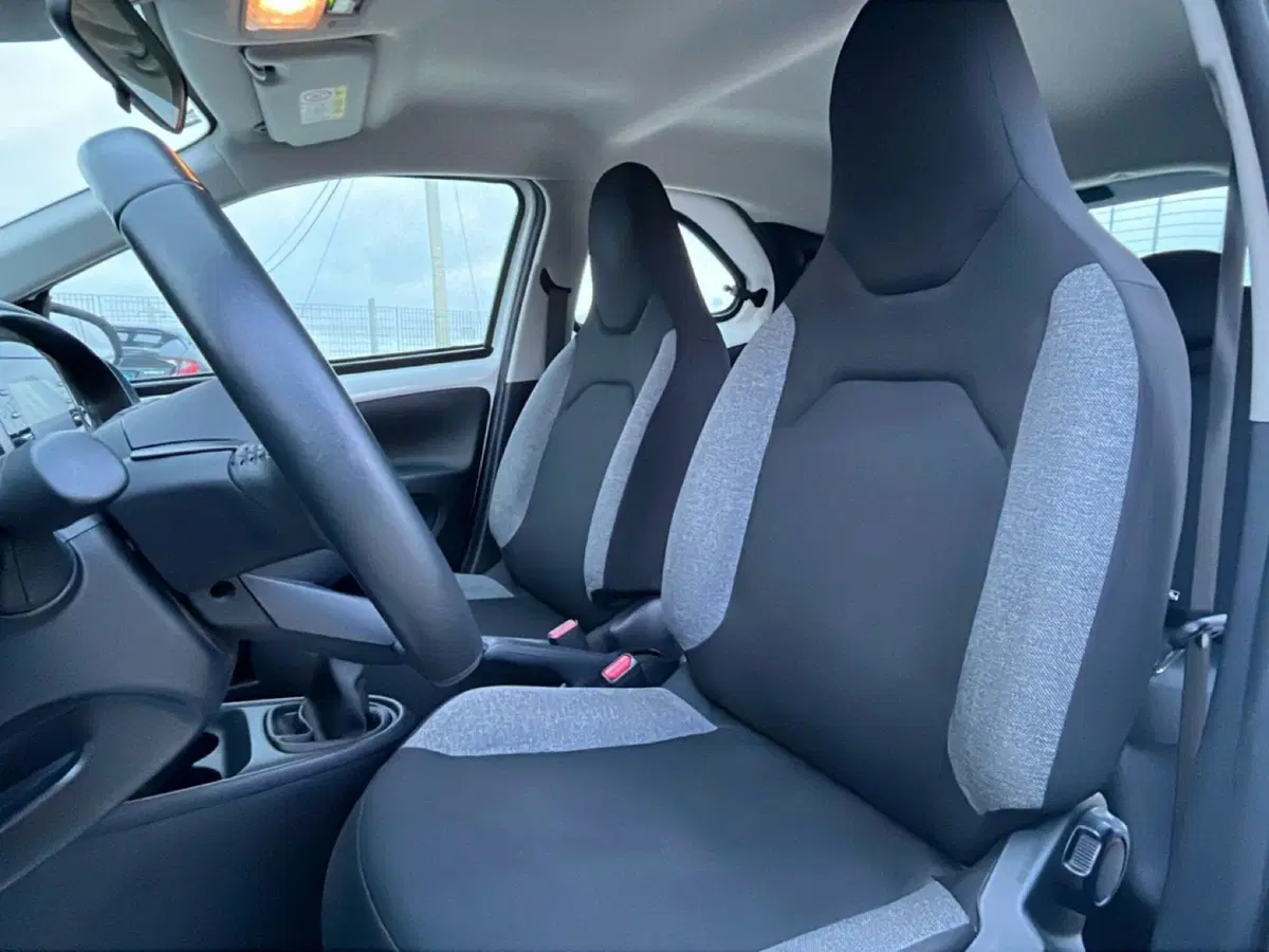 Toyota Aygo X usata a Catania (7)