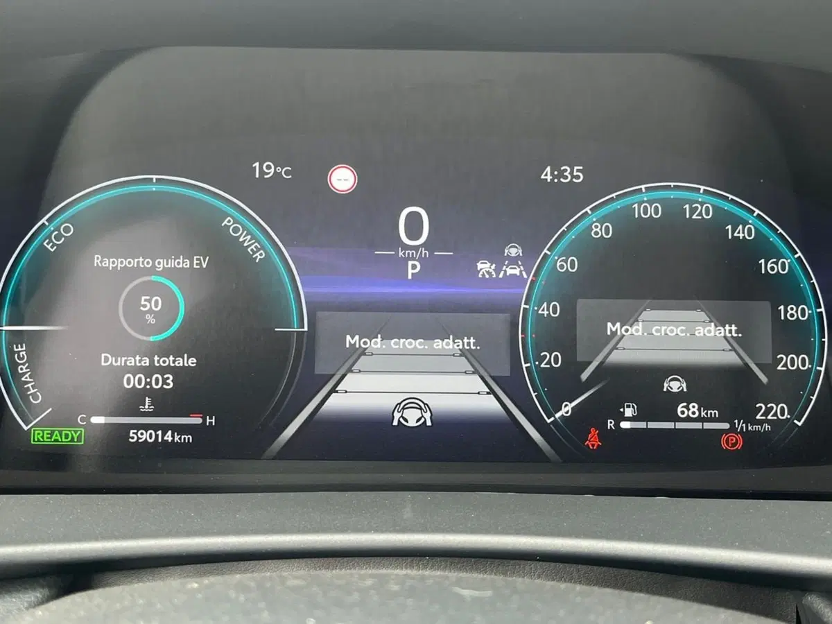 Toyota Toyota C-HR usata a Catania (9)