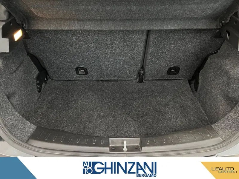 Lancia Ypsilon usata a Bergamo (13)