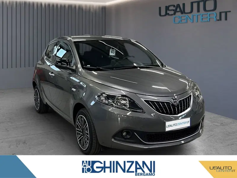 Lancia Ypsilon usata a Bergamo (2)