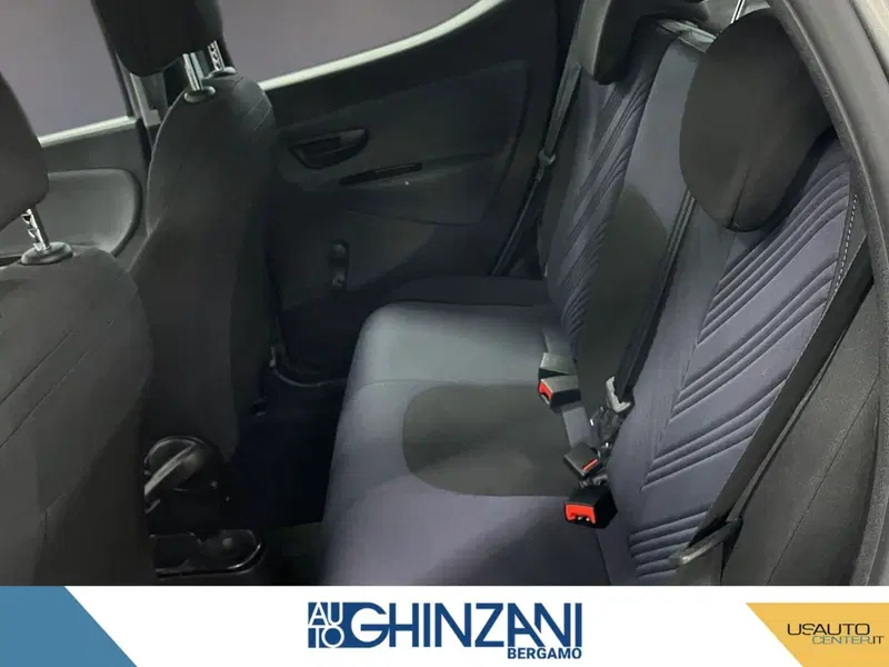 Lancia Ypsilon usata a Bergamo (7)