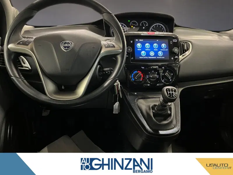 Lancia Ypsilon usata a Bergamo (8)