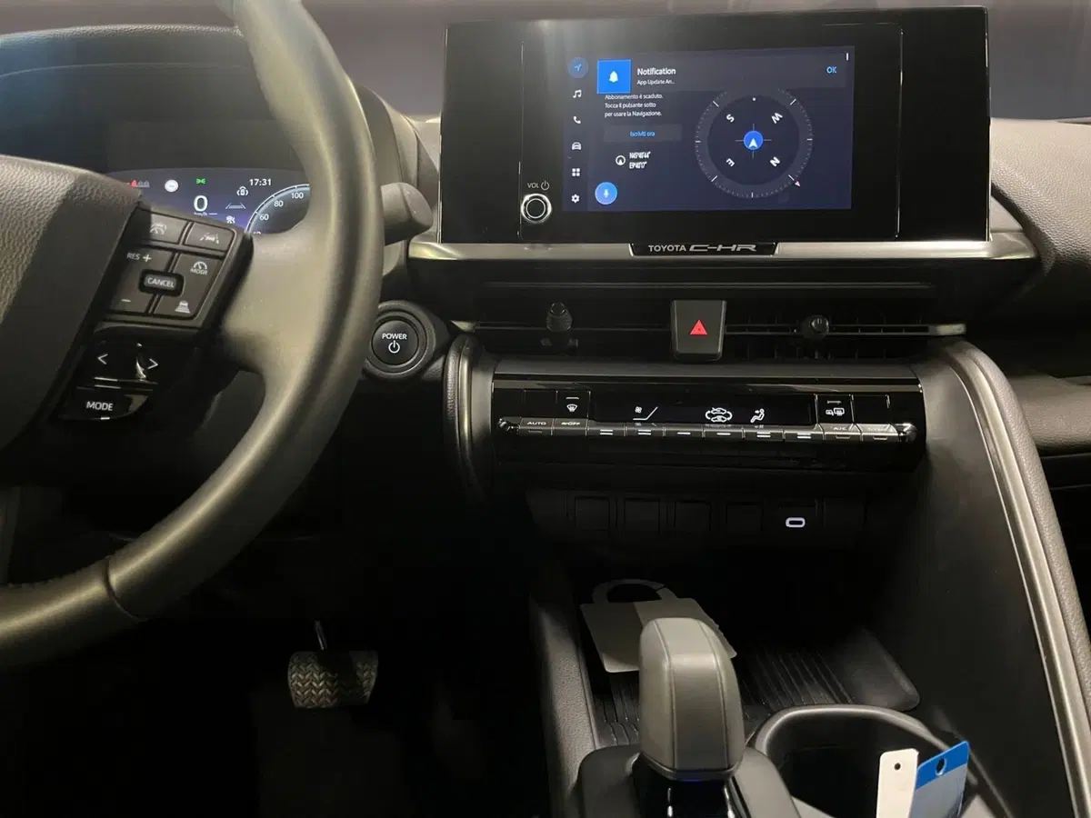 Toyota Toyota C-HR usata a Bergamo (10)