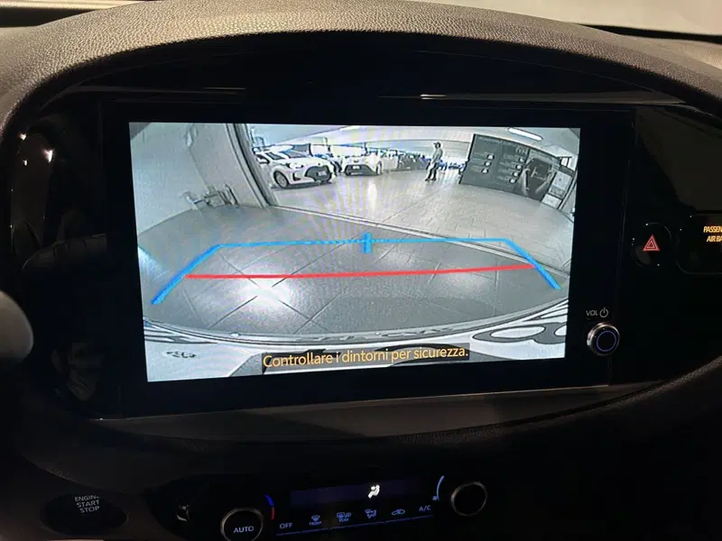 Toyota Aygo X usata a Milano (11)