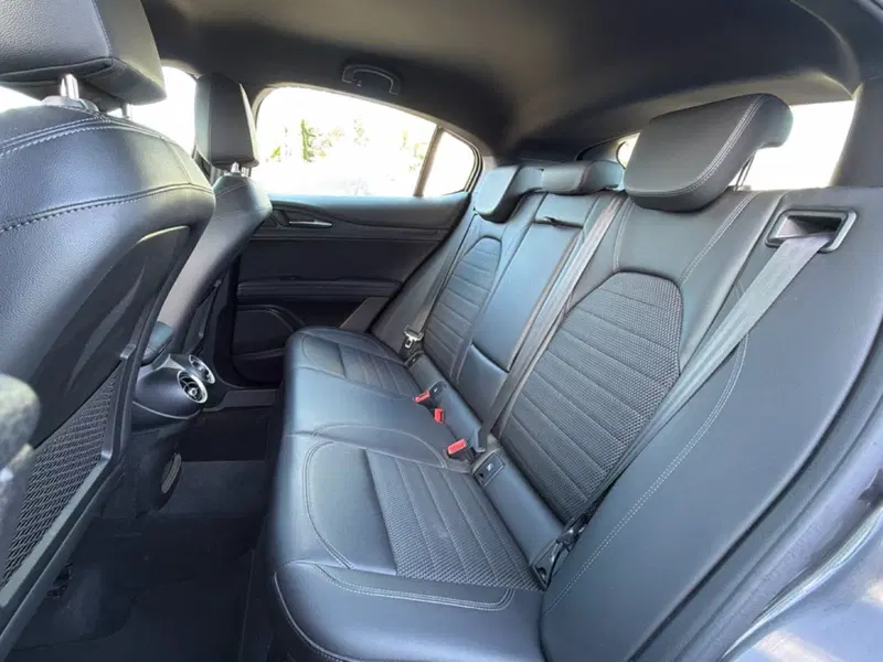 Alfa Romeo Stelvio usata a Campobasso (17)