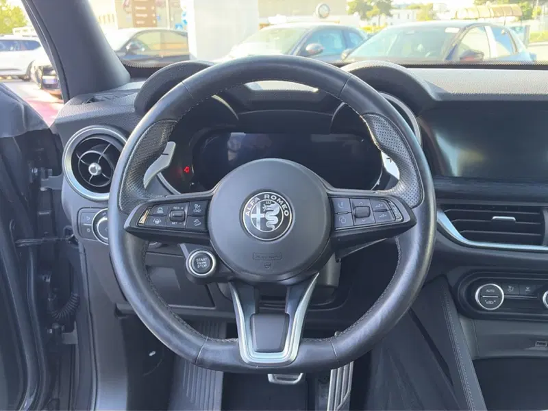 Alfa Romeo Stelvio usata a Campobasso (19)